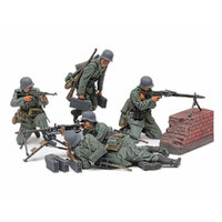 Tamiya German Machine Gun Team (Mid-WWII) 1:35 Scale Model Kit 35386