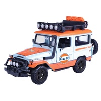 Motor Max Gulf Livery Toyota FJ40 Landcruiser 1:24 Diecast Vehicle 79658